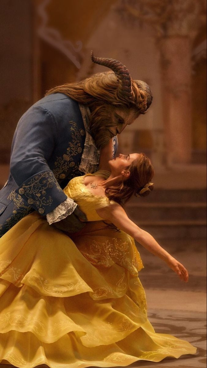 Frazada Disney La Bella Y La Bestia Liso