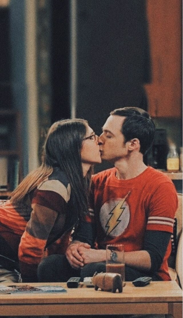 Frazada Tbbt Sheldon Y Amy Besandose Liso