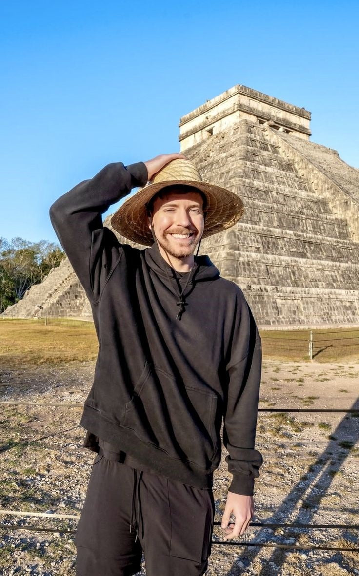 Frazada Mr Beast En Piramide Liso